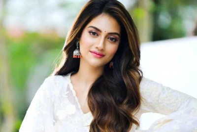 The controversial Nusrat Jahan shares a stunning picture of herself