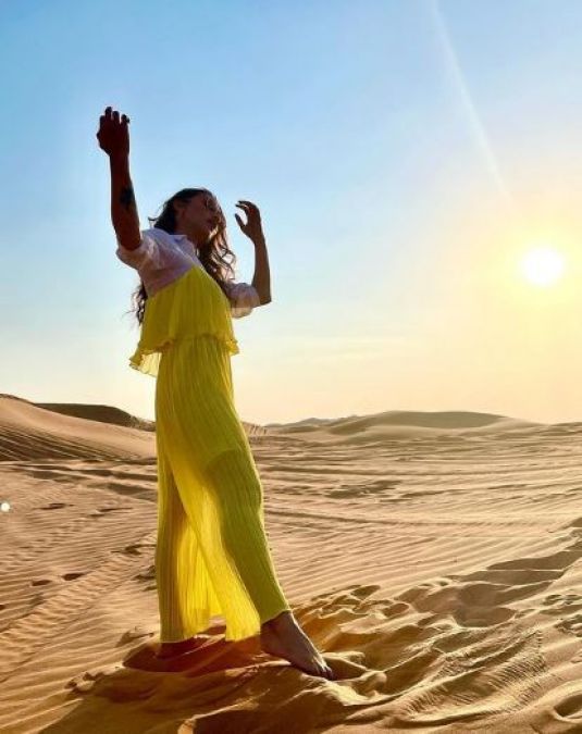 Netizens trolls Mimi Chakraborty over her Dubai trip