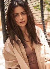 Rakul Preet Singh starts off the weekend with a sizzling picture in beige, See post