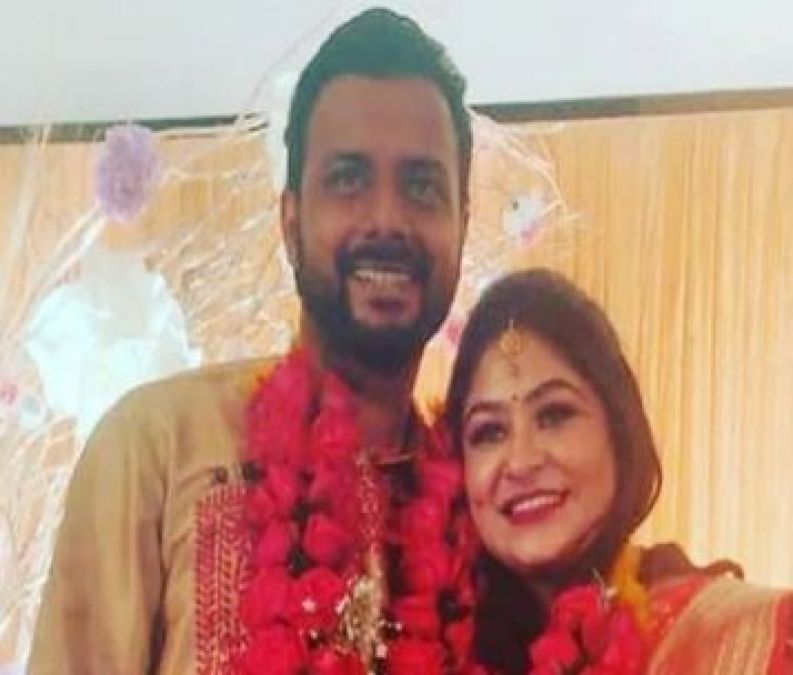 Actor Indrasish Roy gets married to longtime girlfriend Souravi Tarafdar