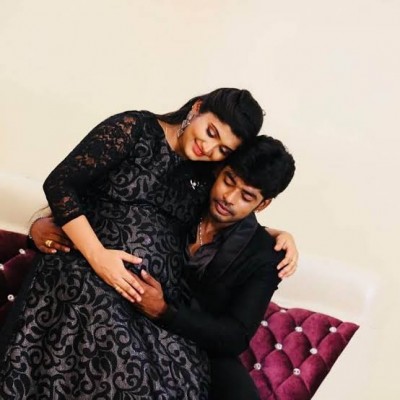 Tamil BB3 fame Sandy and wife Dorathy celebrate baby shower ceremony