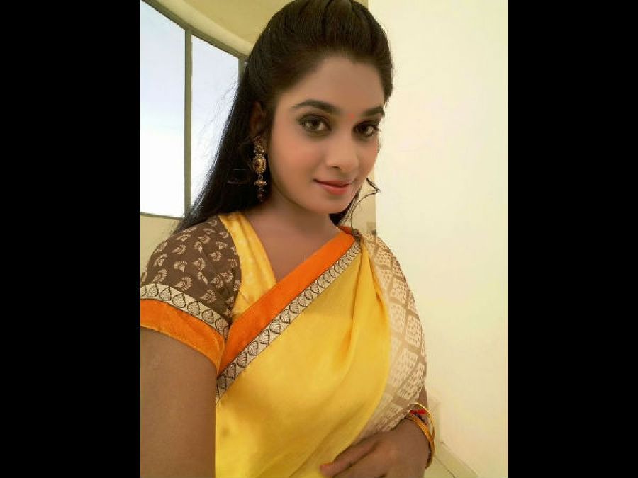 Bhojpuri star Ritu Singh made big revelations about her one-sided lover!