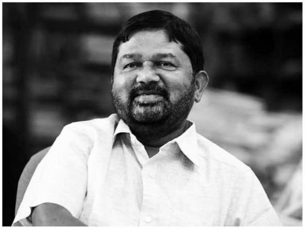 कन्नड़ फिल्म उद्योग के महान कवि डॉ. सिद्धलिंगैया के निधन पर जताया शोक