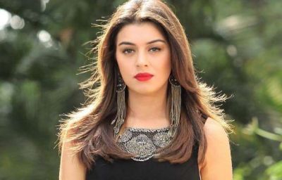 Hansika Signs ‘Partner’ with Aadhi