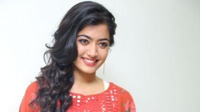 Rashmika Mandanna shares her no makeup avatar, check out her 'bad selfie' here