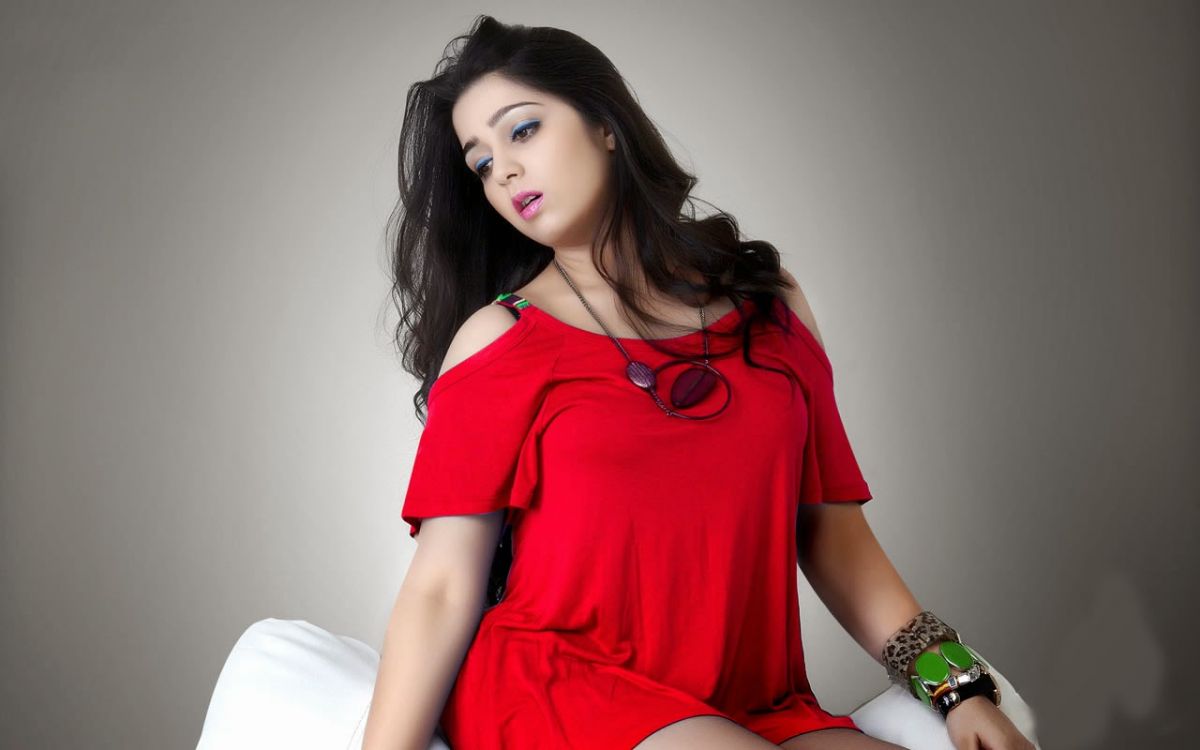 Birthday Special: Lesser Known facts about Charmy Kaur