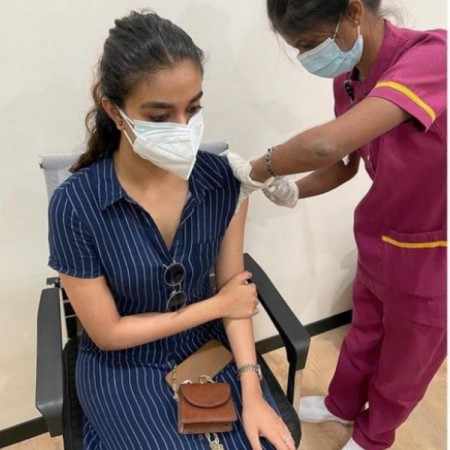 Keerthy Suresh takes first jab of COVID-19 vaccine
