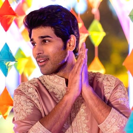 Second pre-look poster of Allu Sirish next project unveiled, look here