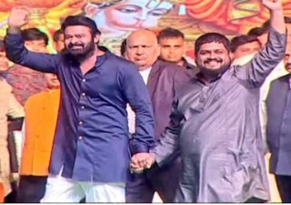 Amid the criticism, Adipurush Star Prabhas performs Ravan Dahan at Red fort