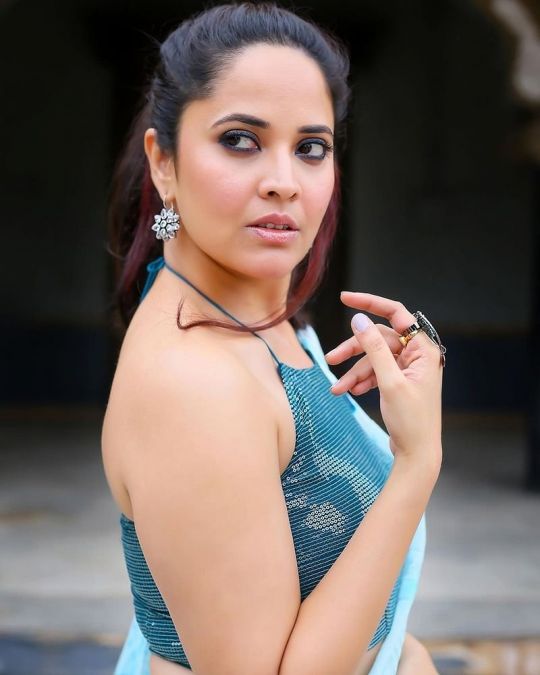 Anasuya Bhardwaj criticizes actor Kota Srinivas for commenting on her dressing