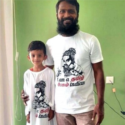 ' मैं हिंदी नहीं जानता ': अब इस निर्देशक ने टी-शर्ट पहने तस्वीर की शेयर
