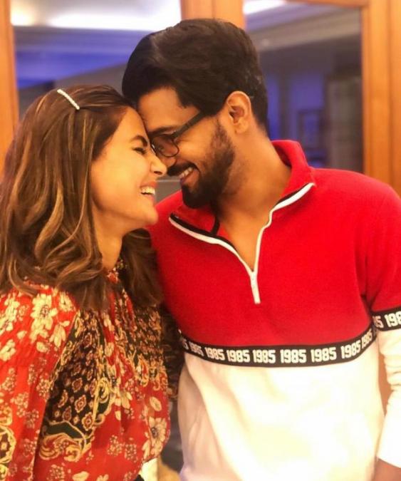 Hina Khan is Dying to See Boyfriend Rocky Jaiswal as he retunrs to India