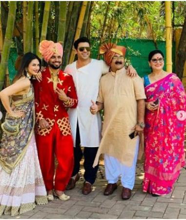 Divyanka Tripathi and her hubby share a series of pics from gala time…check pics inslider