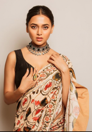 Tejasswi Prakash looks impeccable donning a beautiful printed saree
