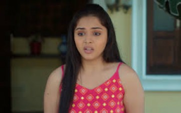 Anuj sees Pakhi at the doorstep and gets angry, 6th August, Anupamaa