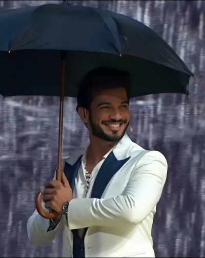 Arjun Bijlani hinting towards a new project with the recent post