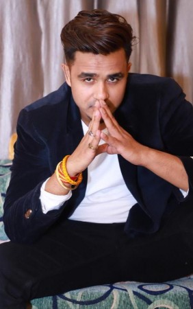 Lyricyst and Composer Nitish Gupta's aka Mannu Latest Release 'Ishq Nibhava' is a Sad Romantic Punjabi Number.