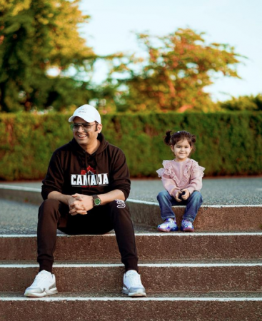 Comedian Kapil Sharma posts an adorable picture with daughter Anayra