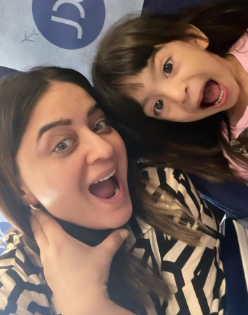 Mahhi Vij shares an horrible incident on a flight with her daughter, have a look