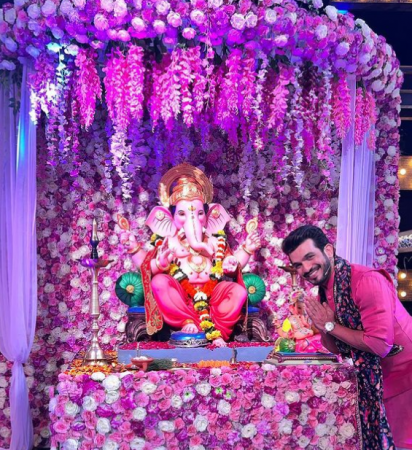 Arjun Bijlani shares a picture taking blessings from Ganpati Bappa; Have a look