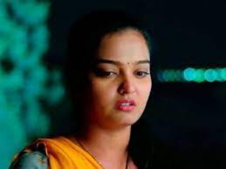 Prema Entha Madhuram Update: Anu leaves to go to Nandini Nilayam