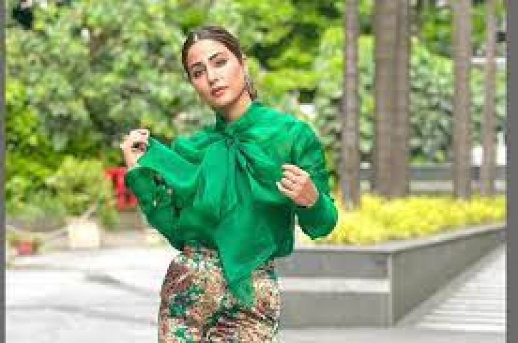 Hina Khan looks ravishing as she dons a beautiful green ensemble