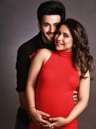 Dheeraj Dhoopar's wife Vinny Arora makes for a gorgeous mom-to-be, shares pictures