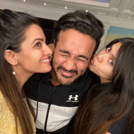 Anita Hassanandani shares an adorable picture with her 'Lifelines'
