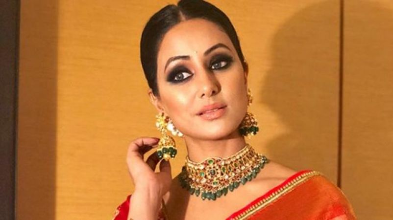 'UFF'  Hina Khan's night gown look will win your heart