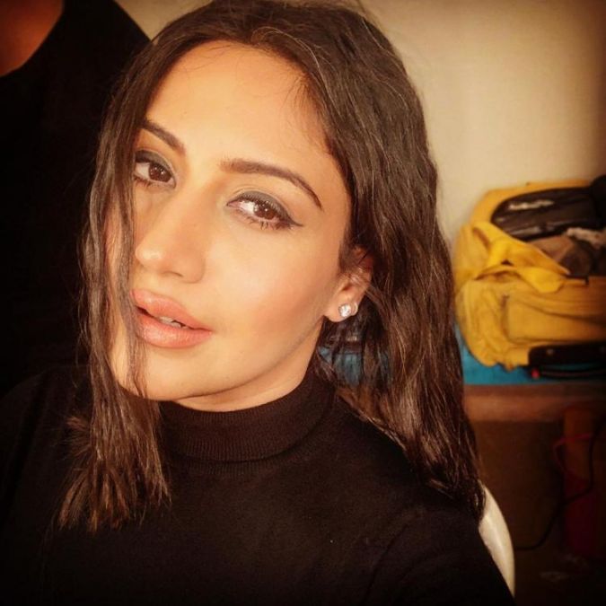 Ishqbaaaz’s Surbhi Chandna looks stunning in her latest pic, check it out here