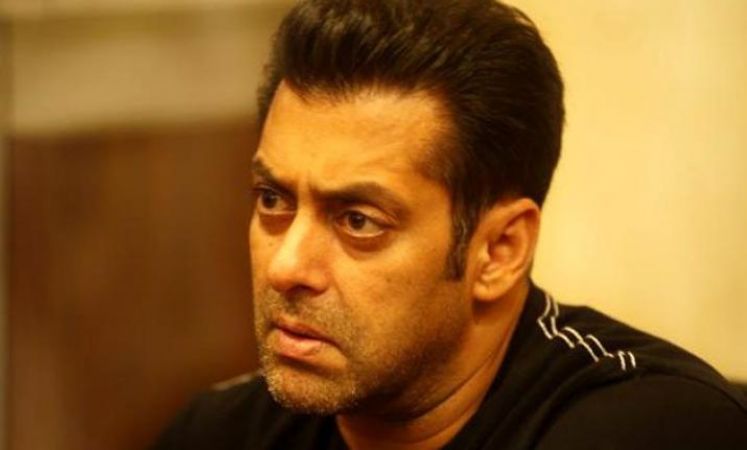 Salman Khan's reaction on the clash of Bigg Boss 12 with Dus Ka Dum