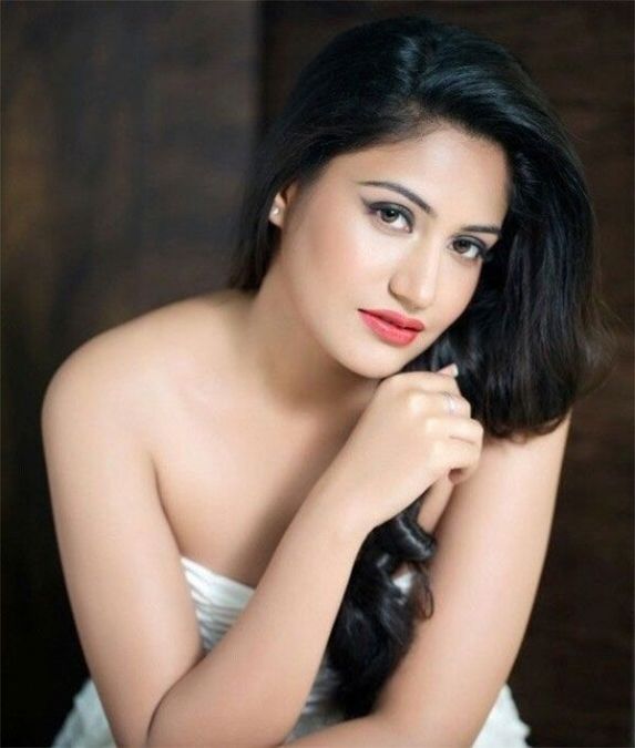 Ishaqbaaz fame Surbhi Chandna reveals about her relationship