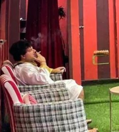 Watch, Sajid Khan openly smoking in Garden, Fans called  Bigg Boss biased