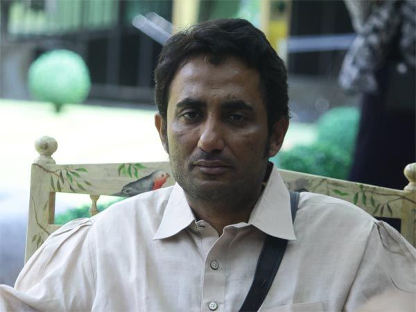 Bigg Boss Season 11: Zubair Khan Hospitalised and gets evicted