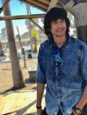 Rohit Shetty teases Shantanu Maheshwari at show Khatron Ke Khiladi