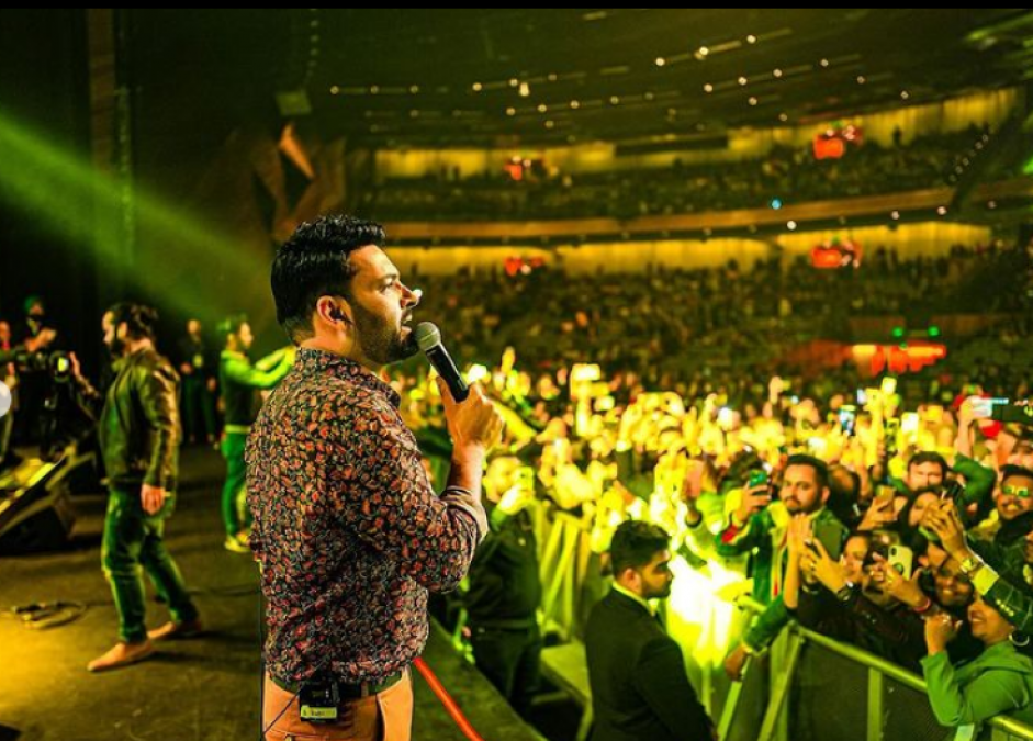 Kapil Sharma shares pictures of the Rocking Live Show in Melbourne: Have a look