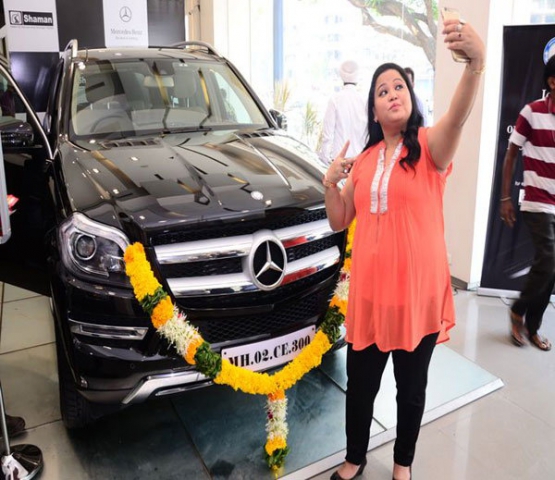 Pix भारती ने खरीदी नई कार, ट्विटर पर जाहिर की खुशी