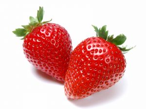 करना है बढ़ती उम्र के असर को कम तो करे स्ट्रॉबेरी का सेवन