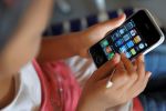 मोबाईल के वायरलेस डिवाइस से हो सकता है कैंसर का खतरा