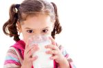 सावधान : दूध पीने से हो सकता है एड्स