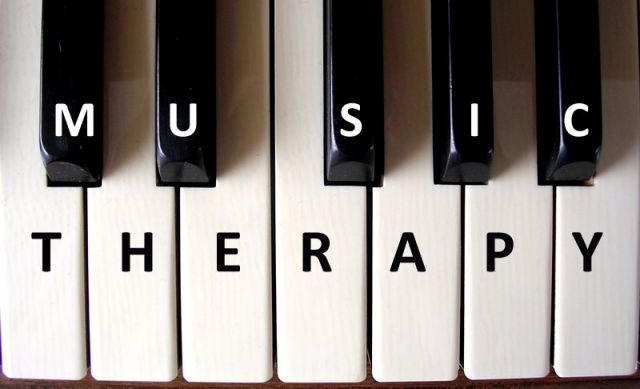 म्यूजिक थेरेपी : जिसमे संगीत से होता है इलाज