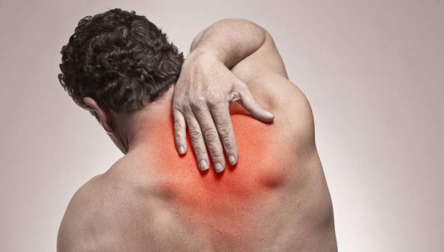 क्या करें जब पीठ और कमर दर्द सताये