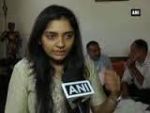 Watch, social worker 51 lakh for girl's education