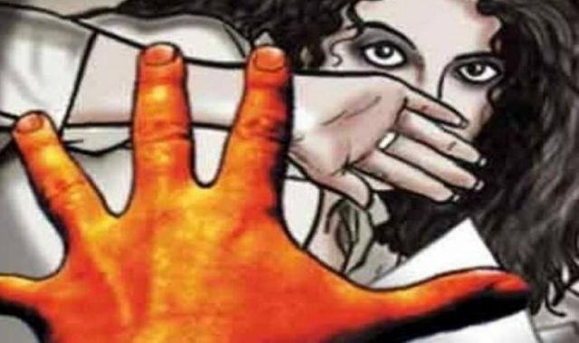 Minor girl gang raped in UP, died while going through the treatment