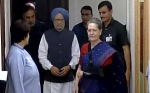 Sonia Gandhi meets PM Ranil Wickramasinghe;her first public engagement in two months