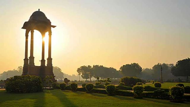 Delhi experienced sunny morning