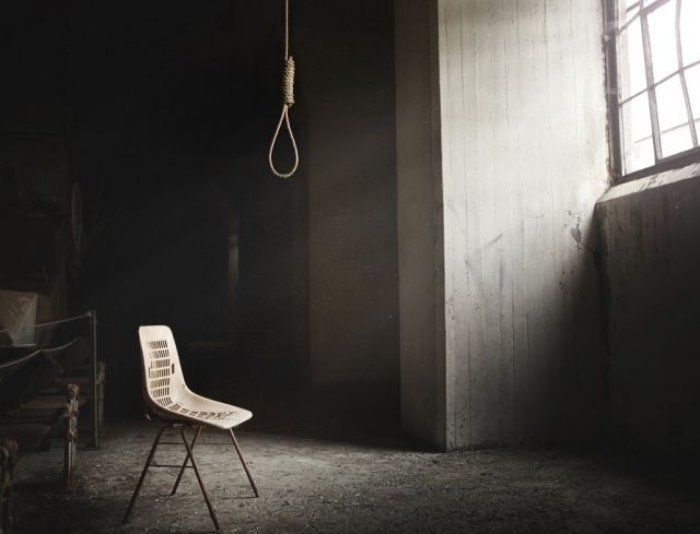 30-year-old man hangs self after wife leaves him