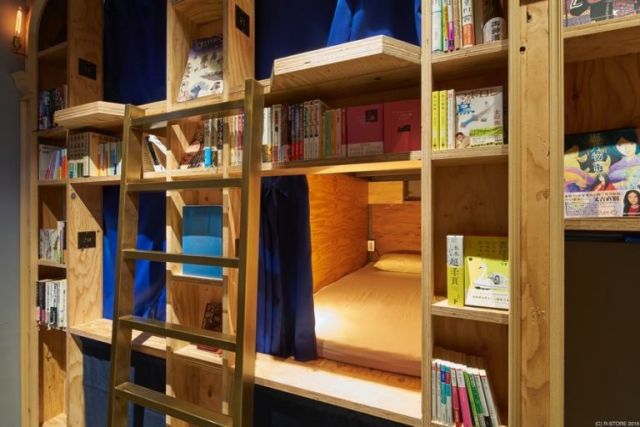 Kyoto's hotel allow people to sleep in 'Bookshelf'!!