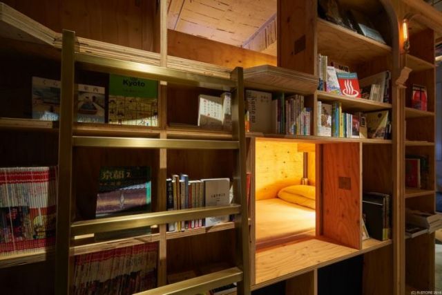 Kyoto's hotel allow people to sleep in 'Bookshelf'!!