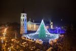 Majestic pictures of 'Christmas Tree' lit with 50,000 light bulbs!!